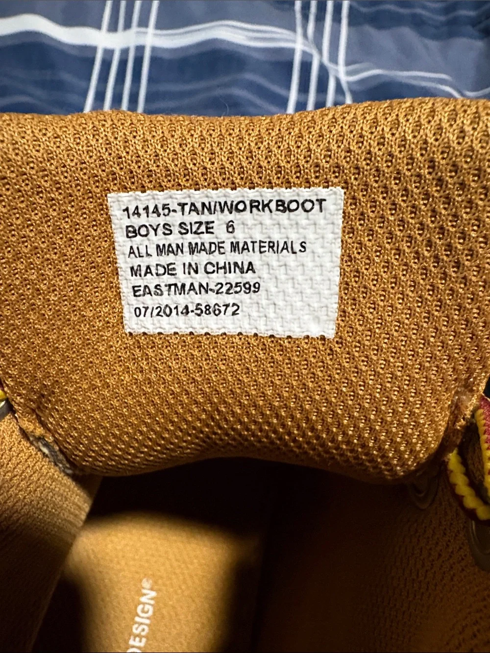 Men's Work-Style Tan Boots with Contrast Laces